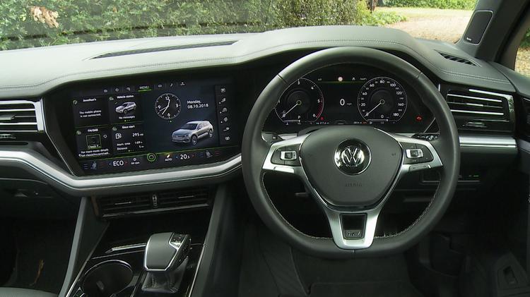Volkswagen TOUAREG DIESEL ESTATE 3.0 V6 TDI 4Motion R-Line Tech Plus 5dr Tip Auto